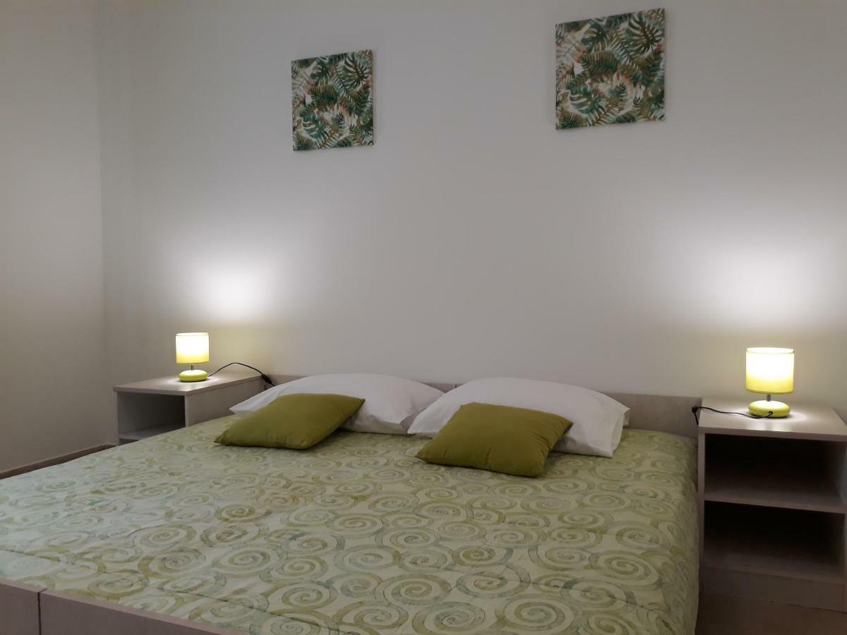 Apartments Jelicic Biograd Na Moru Extérieur photo