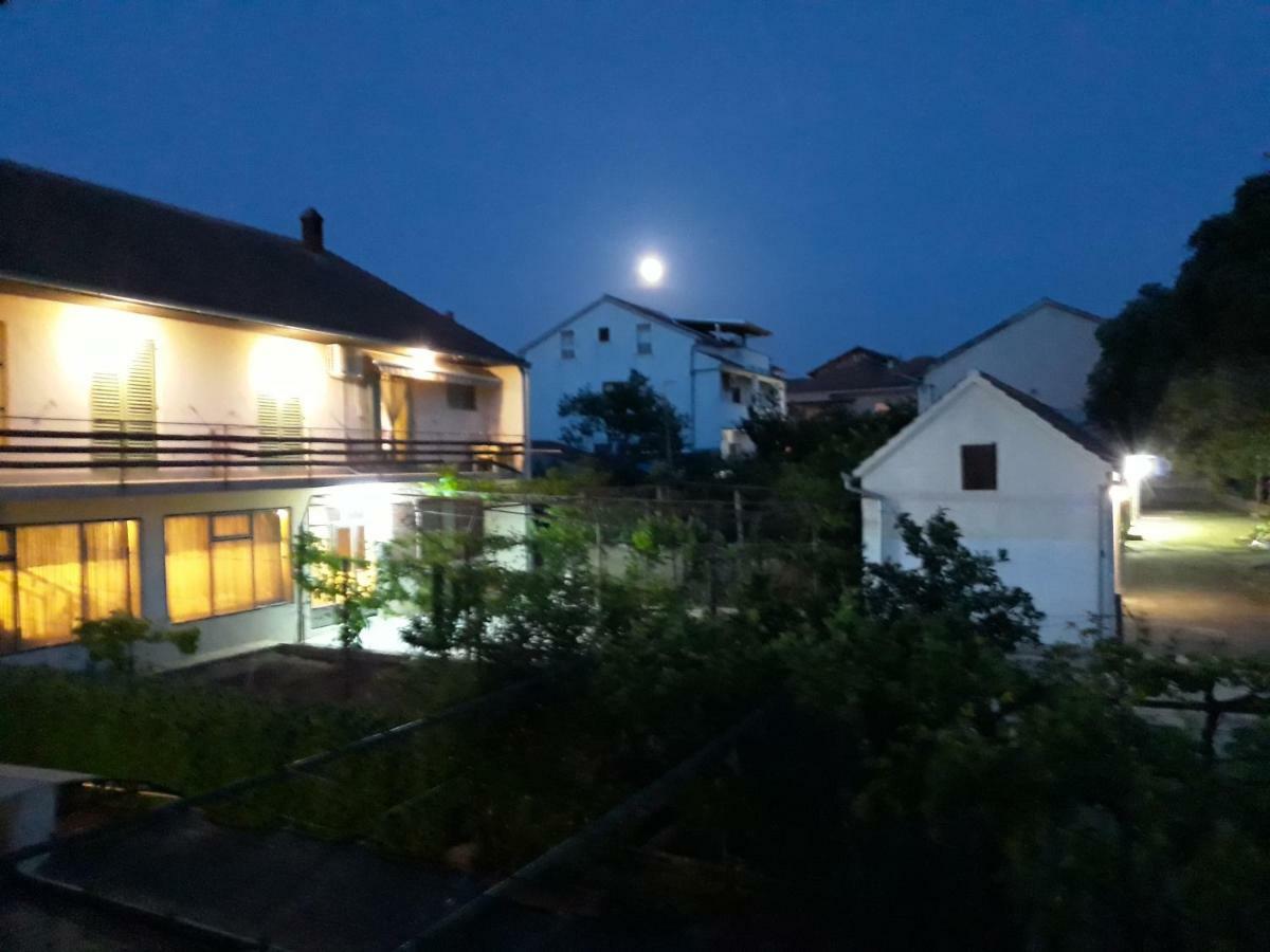 Apartments Jelicic Biograd Na Moru Extérieur photo